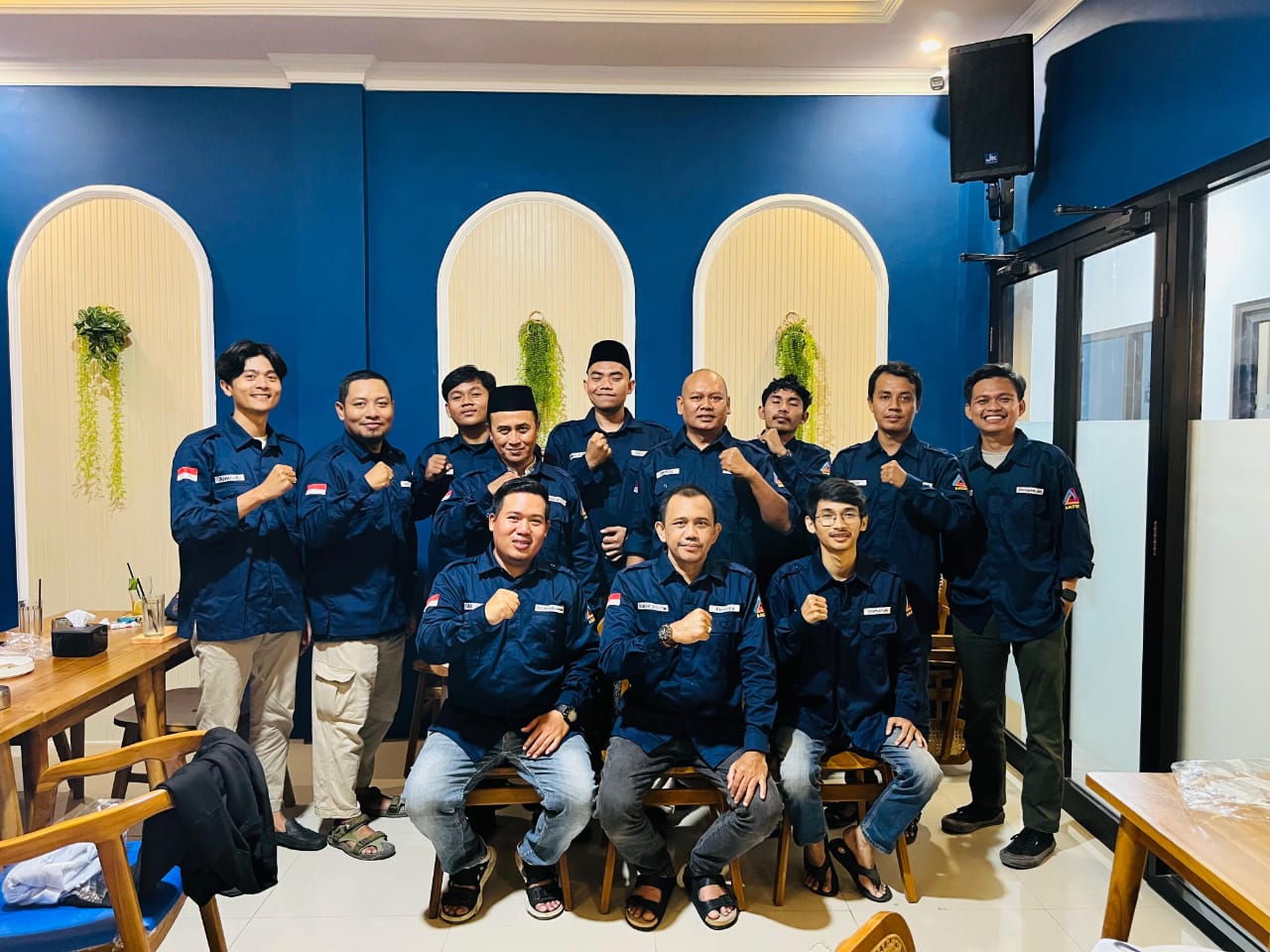 Pembahasan Pelantikan dan Pembagian Seragam Bersama Pembina AMSIDE